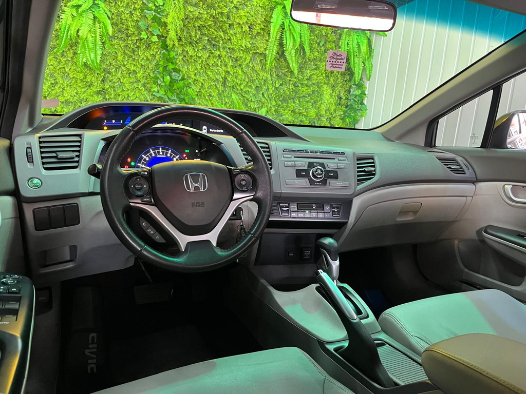 Honda Civic Cinza