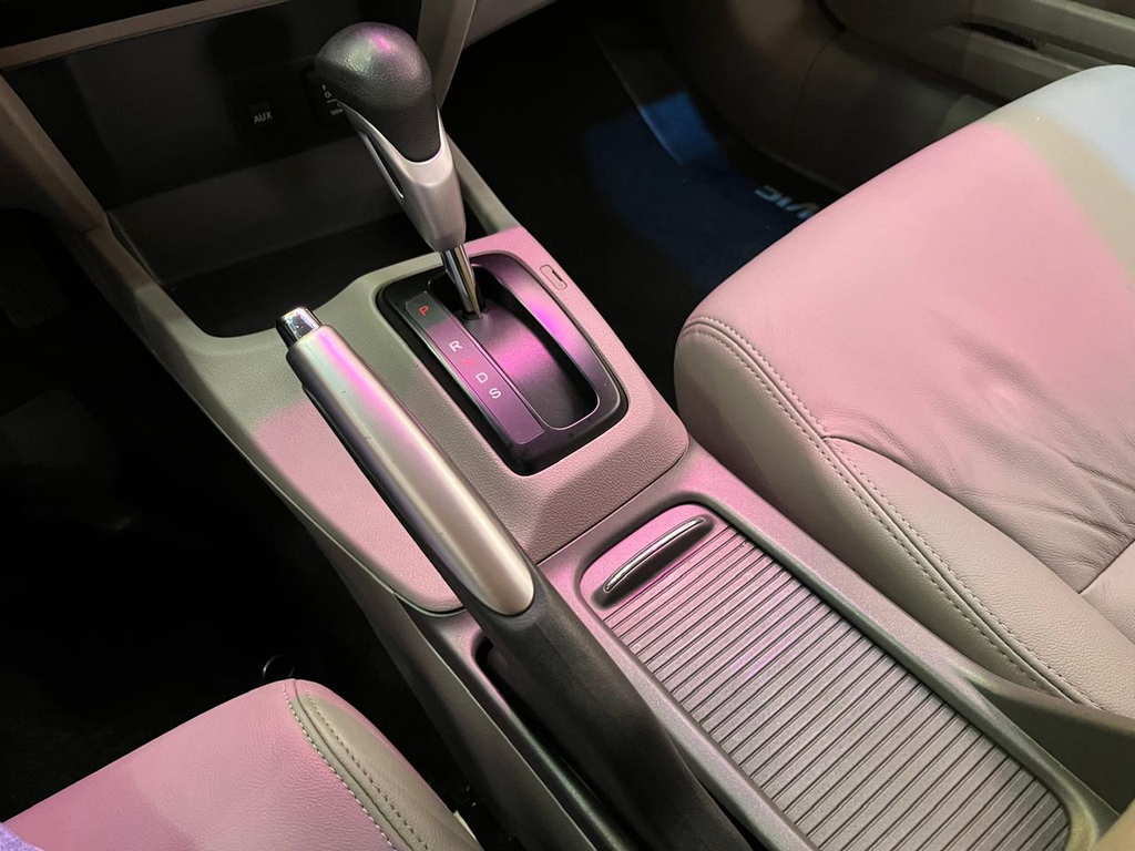 Honda Civic Cinza
