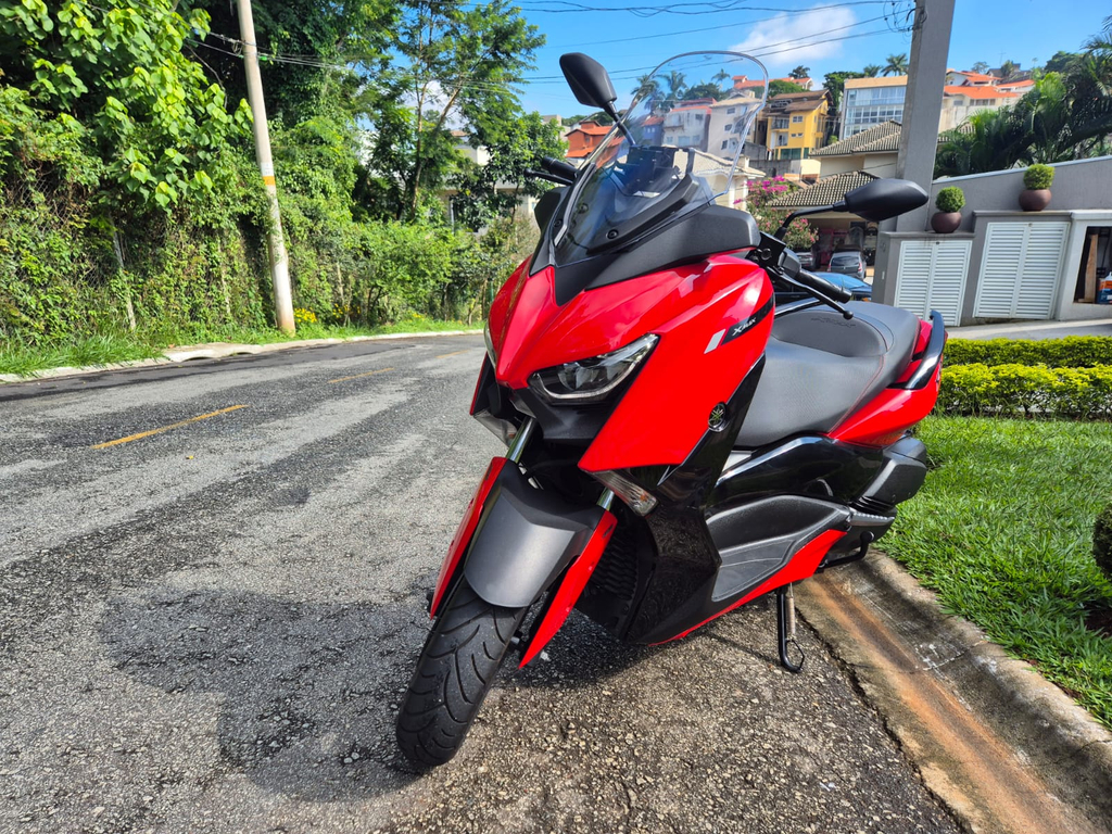 Yamaha XMAX Vermelho