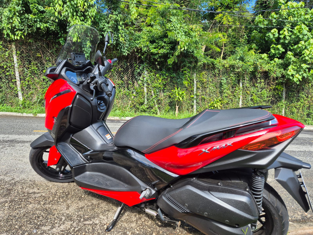 Yamaha XMAX Vermelho