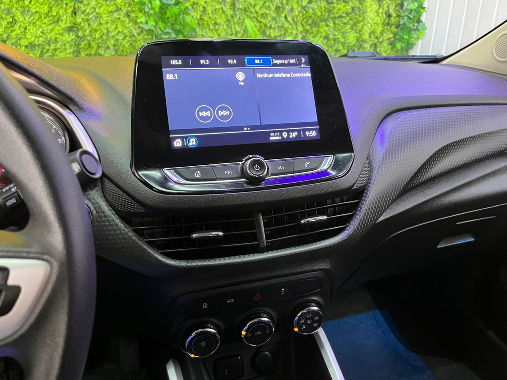 Chevrolet Onix Prata