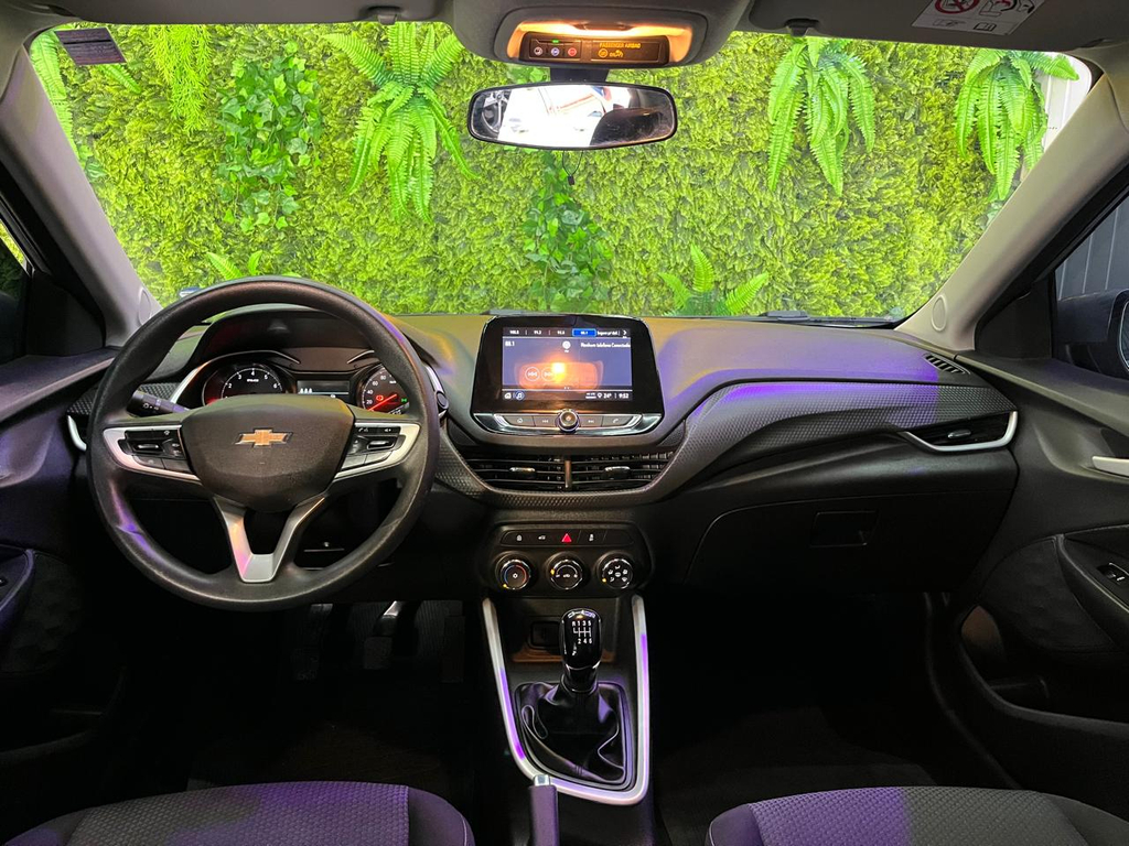 Chevrolet Onix Prata