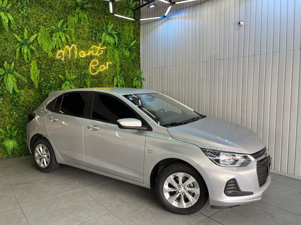Chevrolet Onix Prata