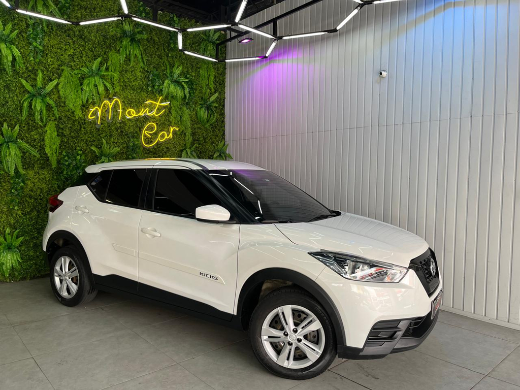 Nissan Kicks Branco