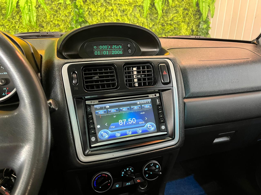 Mitsubishi Pajero TR4 Prata