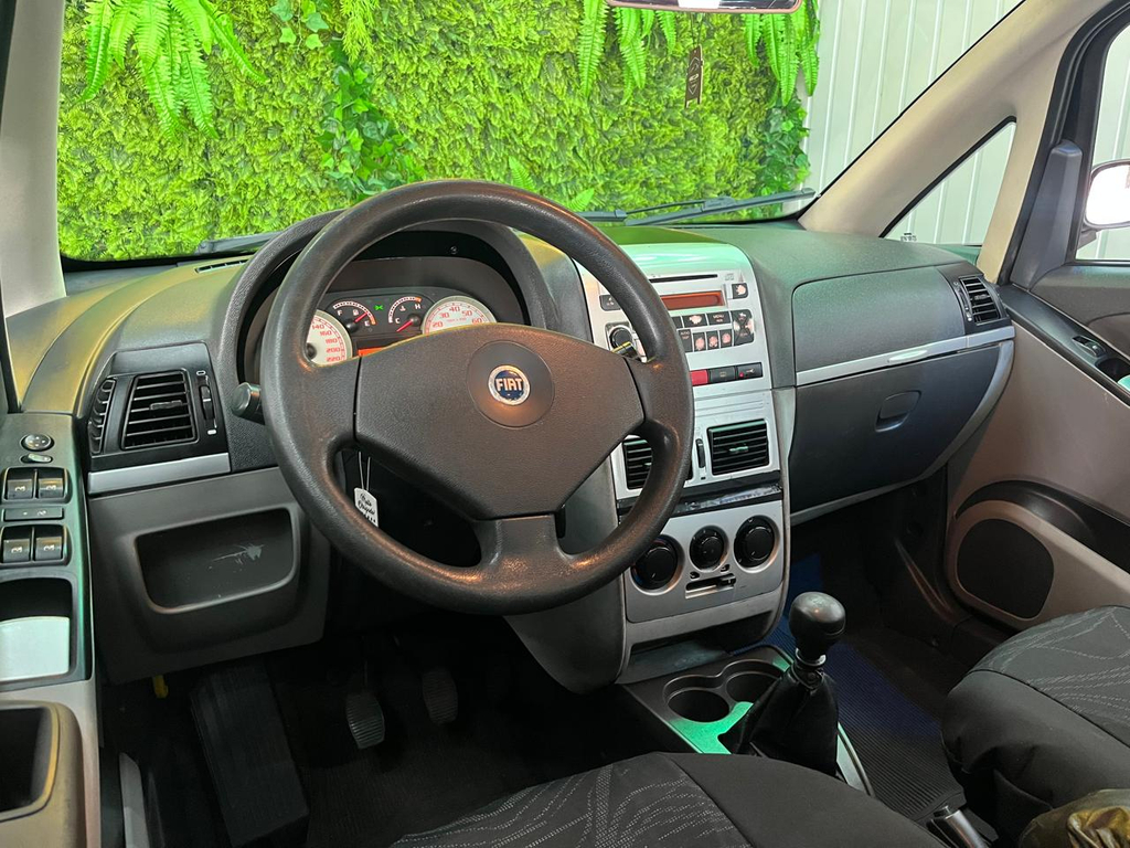 Fiat Idea Preto