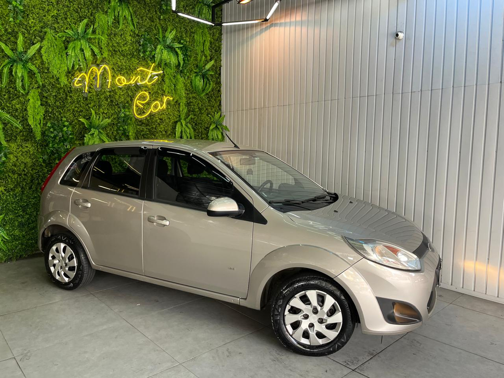 Ford Fiesta Prata