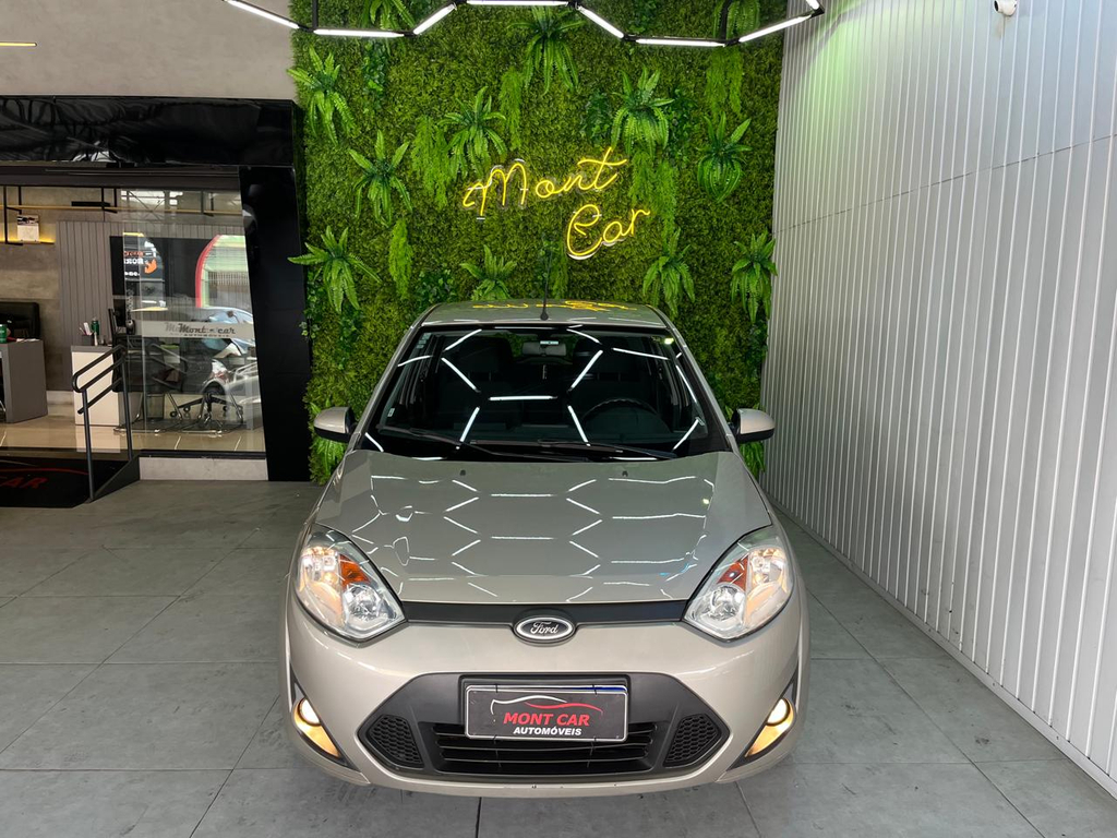 Ford Fiesta Prata