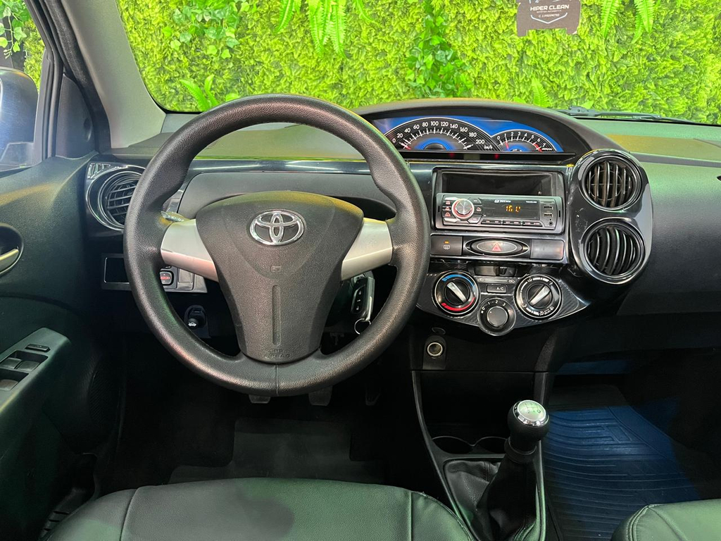Toyota ETIOS Prata