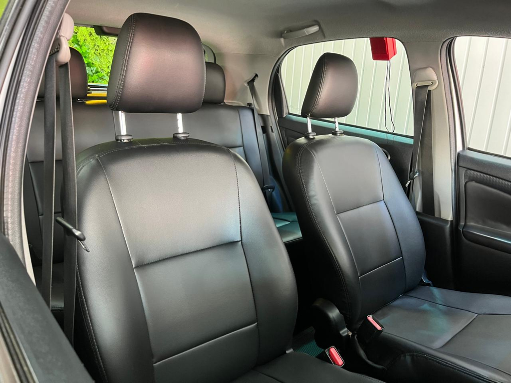 Toyota ETIOS Prata