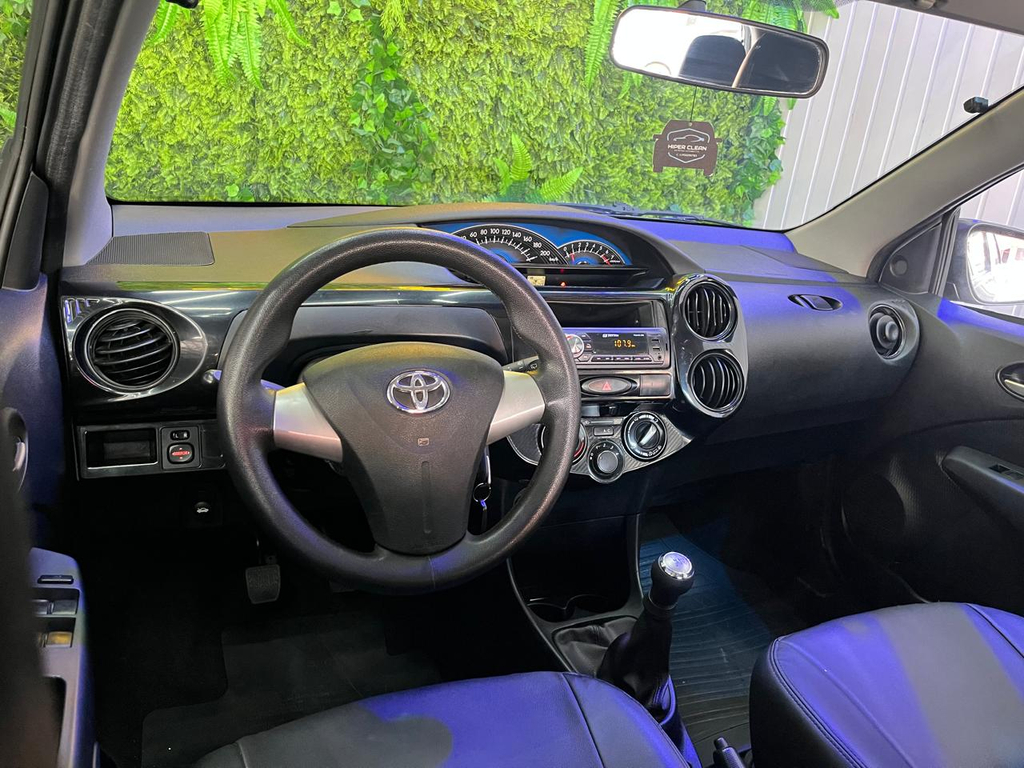 Toyota ETIOS Prata