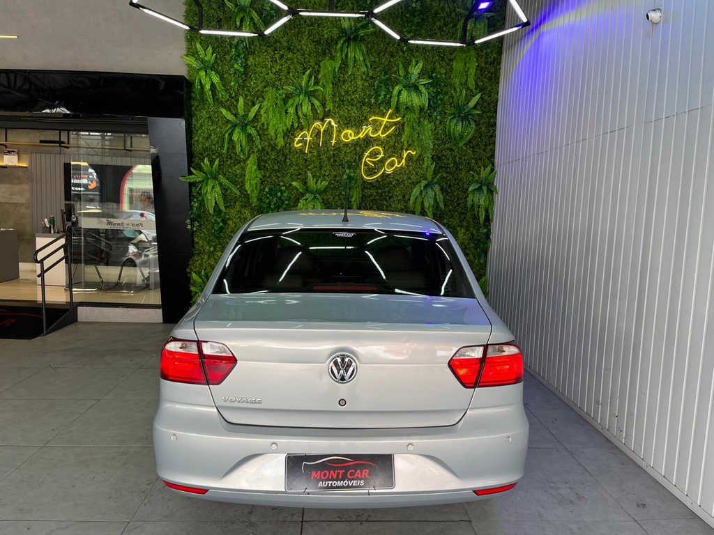 Volkswagen Voyage Prata