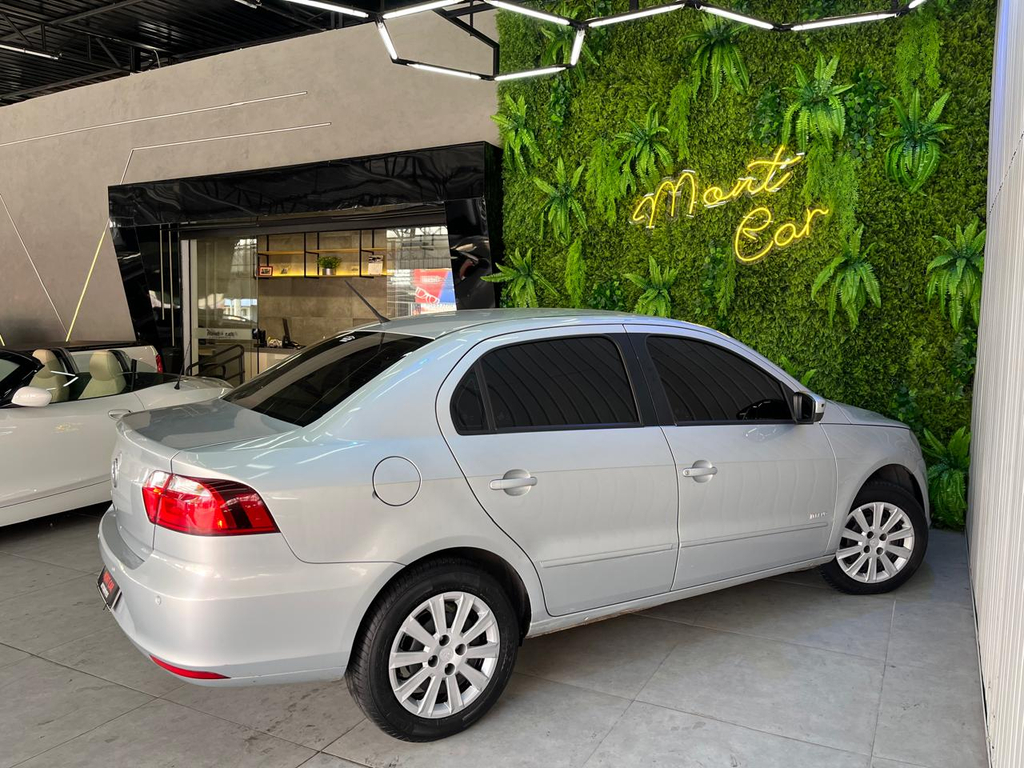 Volkswagen Voyage Prata