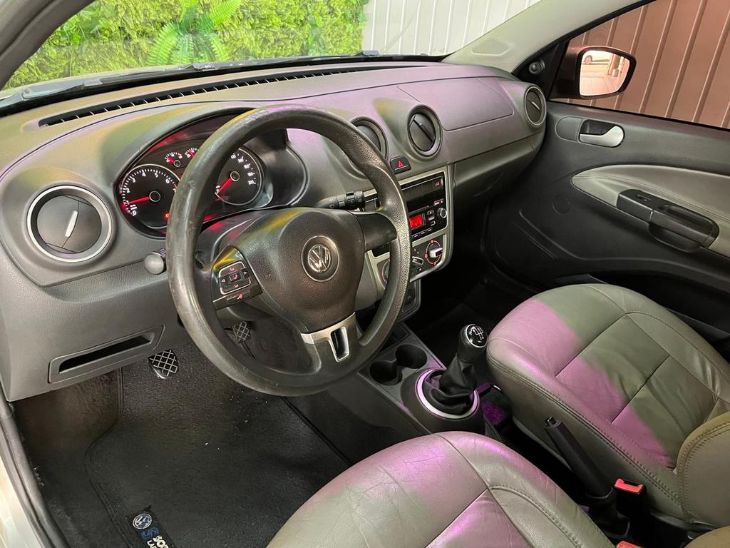 Volkswagen Voyage Prata