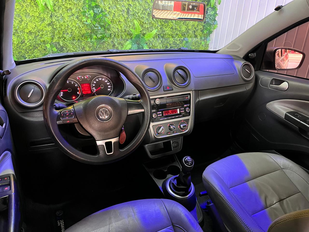 Volkswagen Voyage Prata