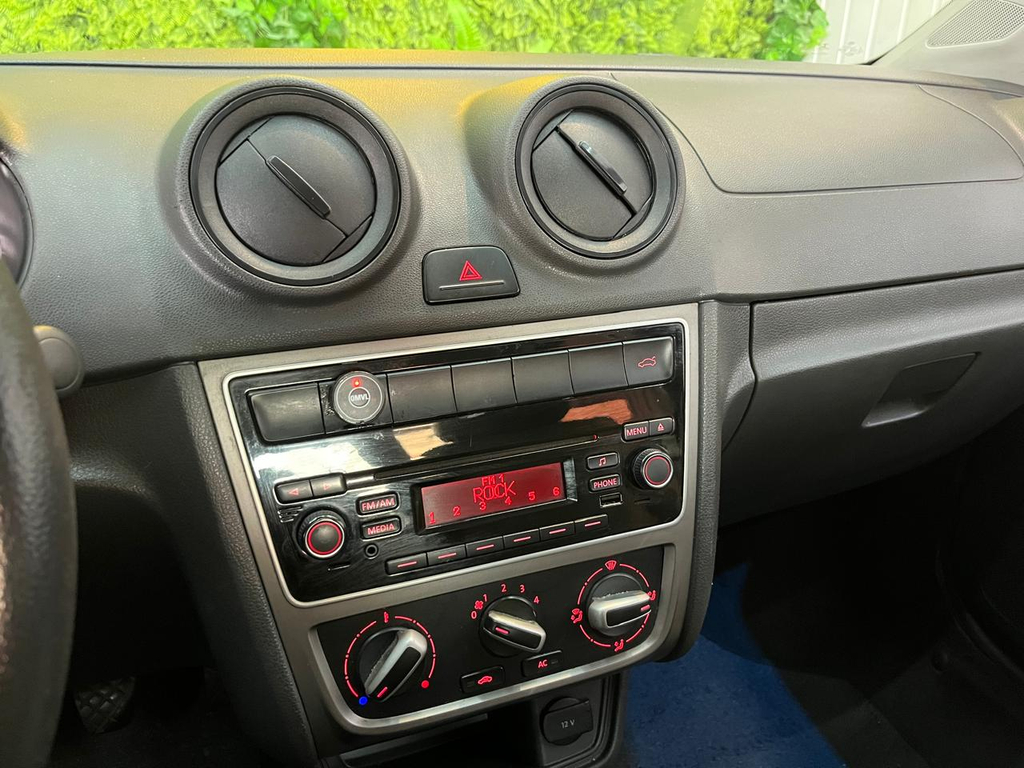 Volkswagen Voyage Prata