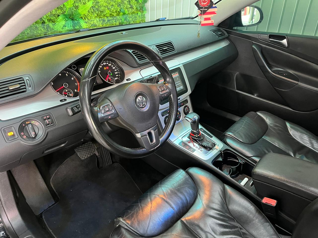 Volkswagen Passat Variant Preto