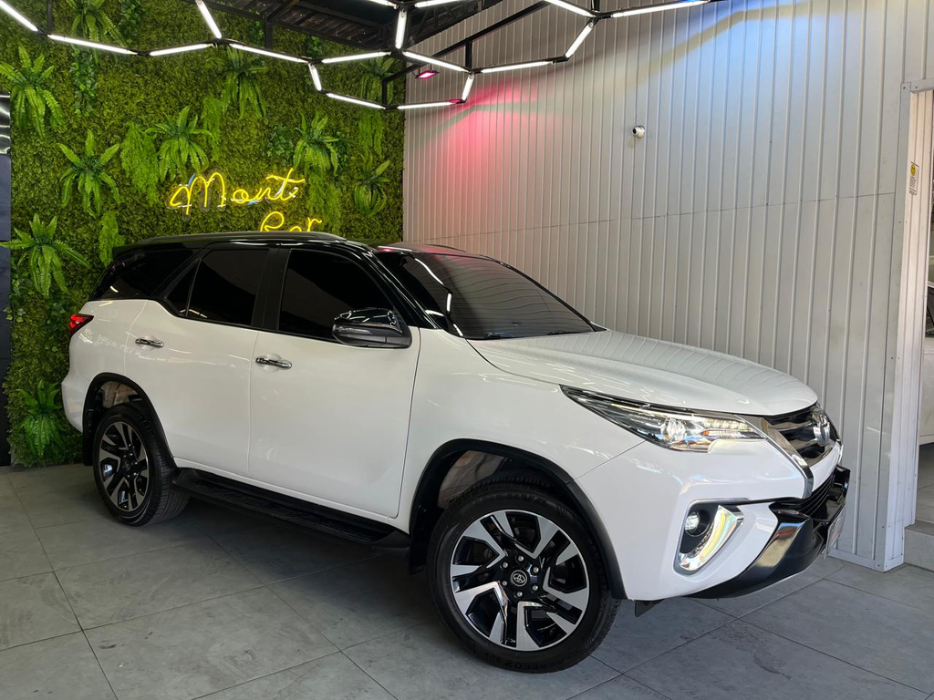 Toyota SW4