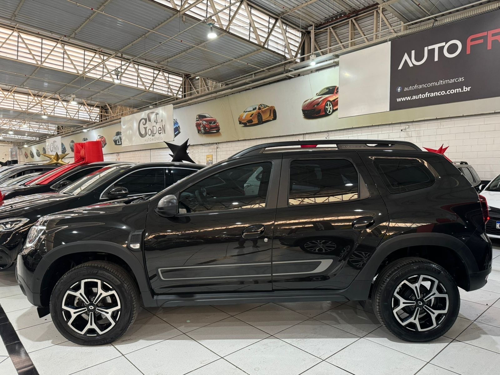 Renault Duster Preto