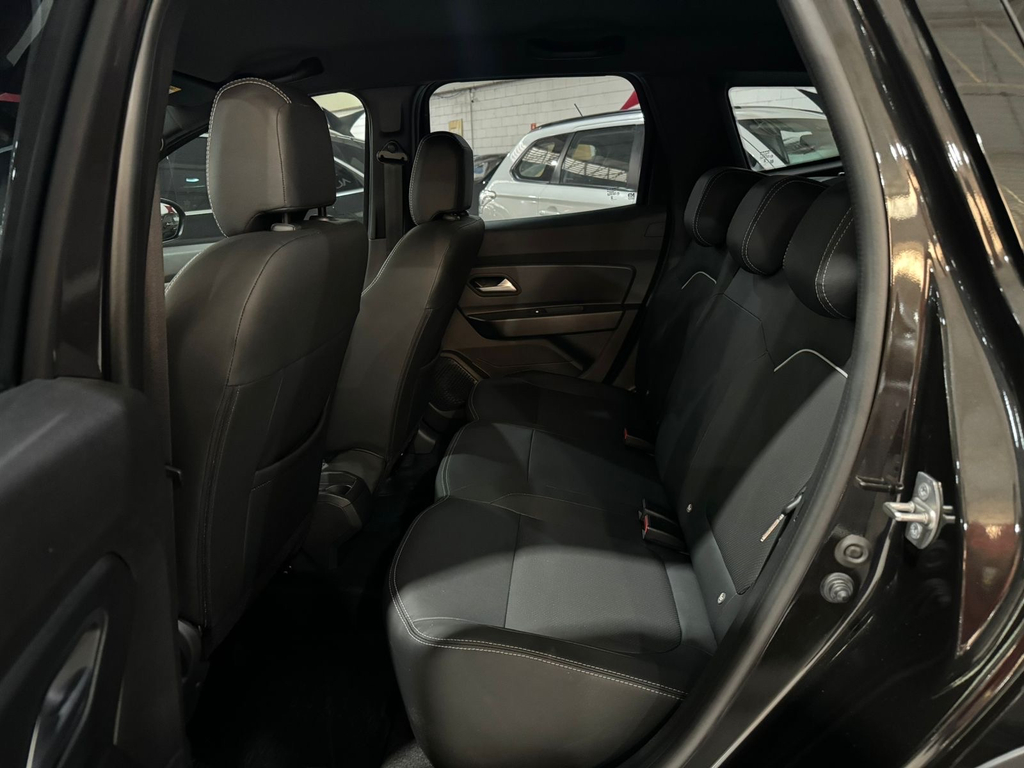 Renault Duster Preto