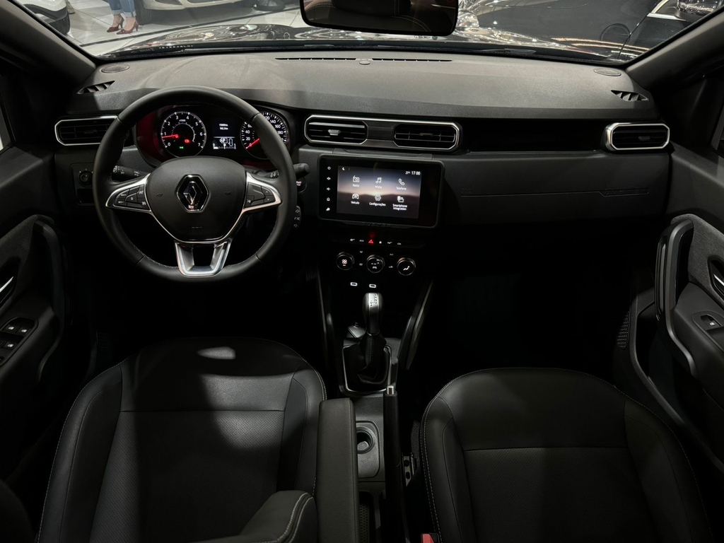 Renault Duster Preto