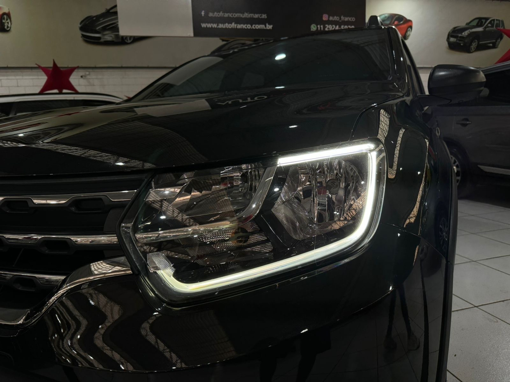 Renault Duster Preto