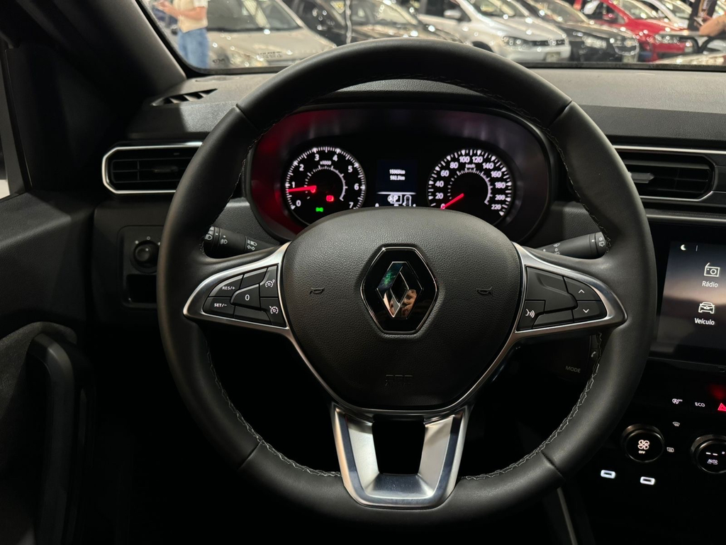 Renault Duster Preto