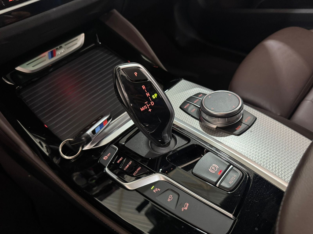BMW X4 Cinza
