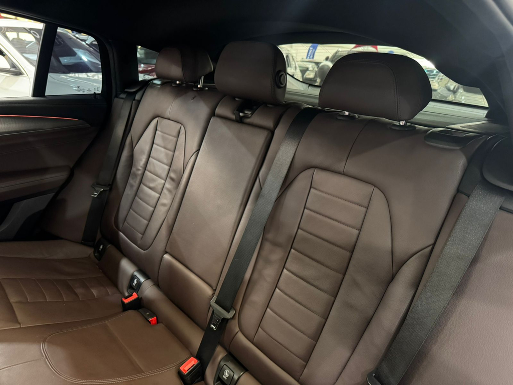 BMW X4 Cinza