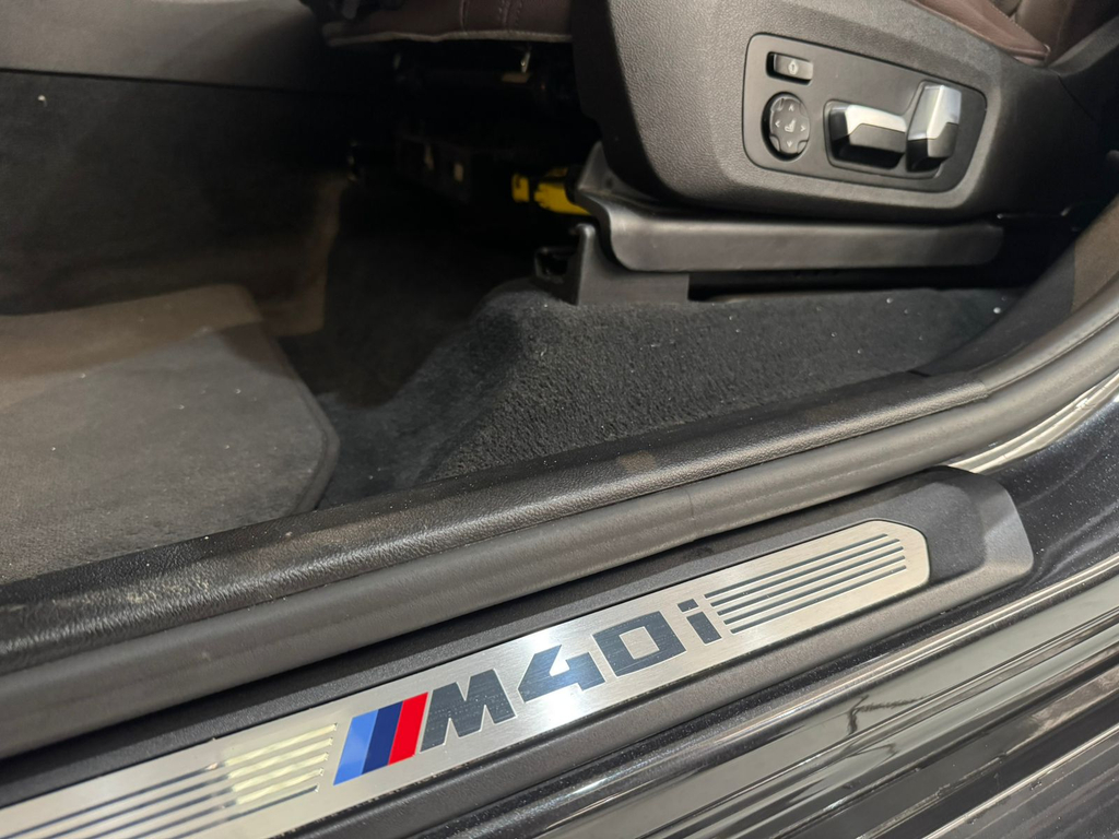 BMW X4 Cinza