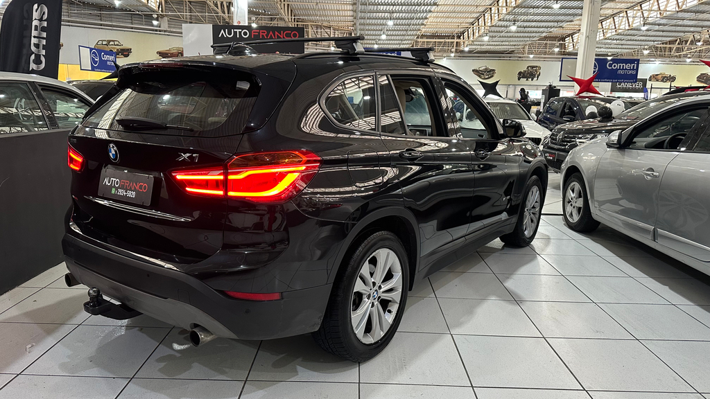 BMW X1 Preto