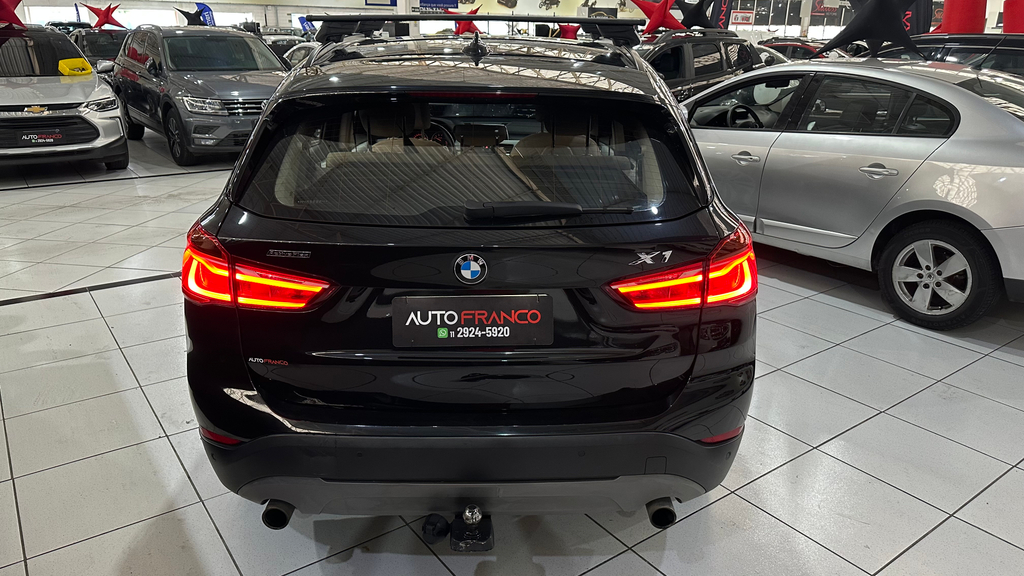 BMW X1 Preto