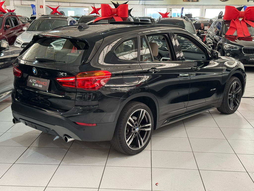 BMW X1 Preto