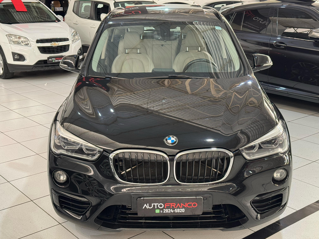 BMW X1 Preto