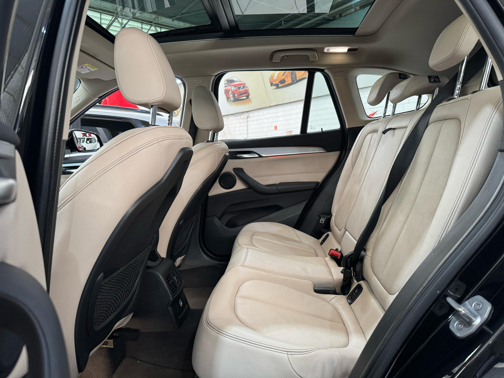 BMW X1 Preto
