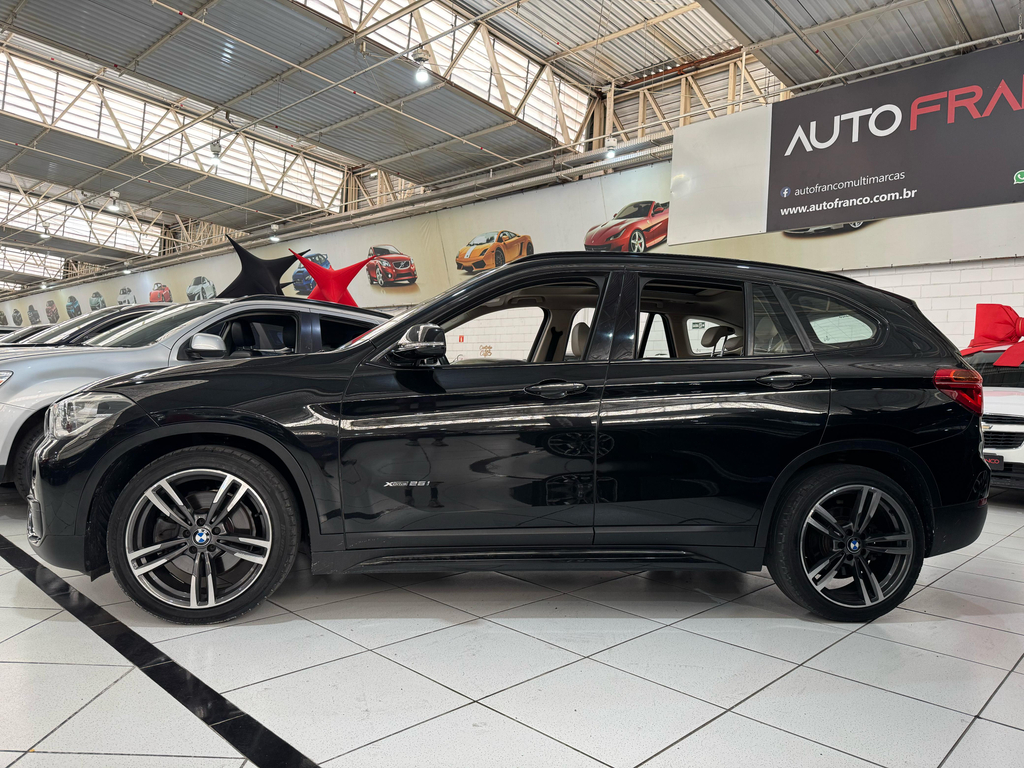 BMW X1 Preto