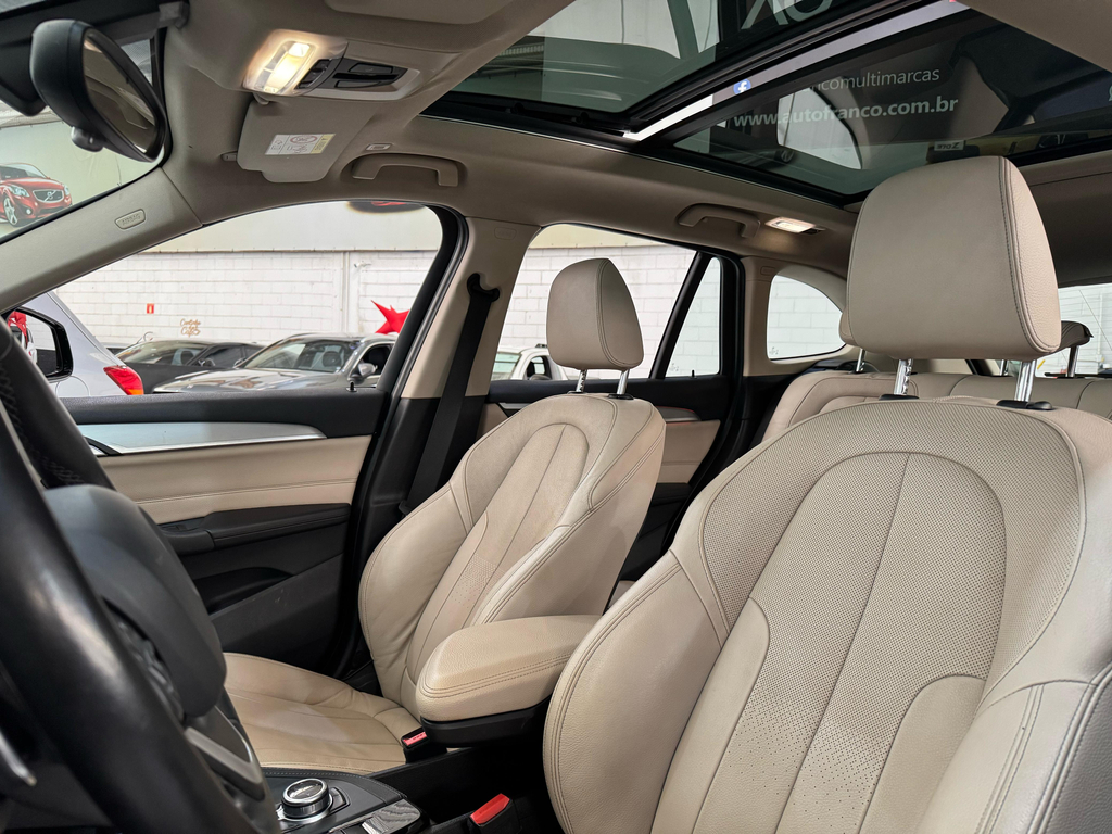 BMW X1 Preto