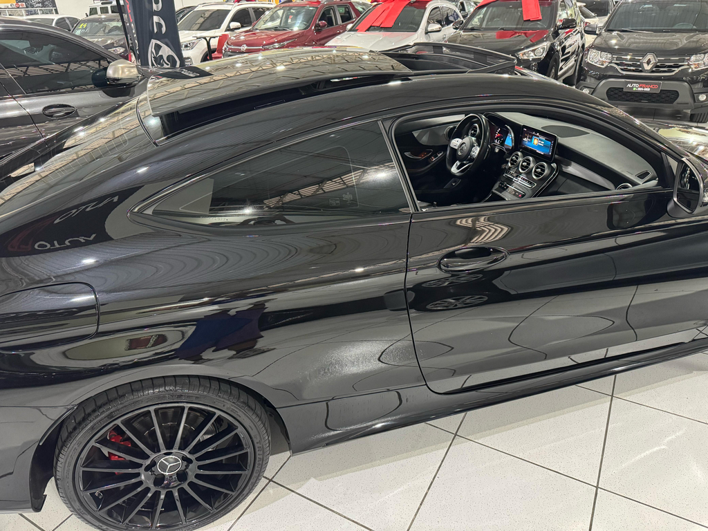 Mercedes Benz C-180 Preto