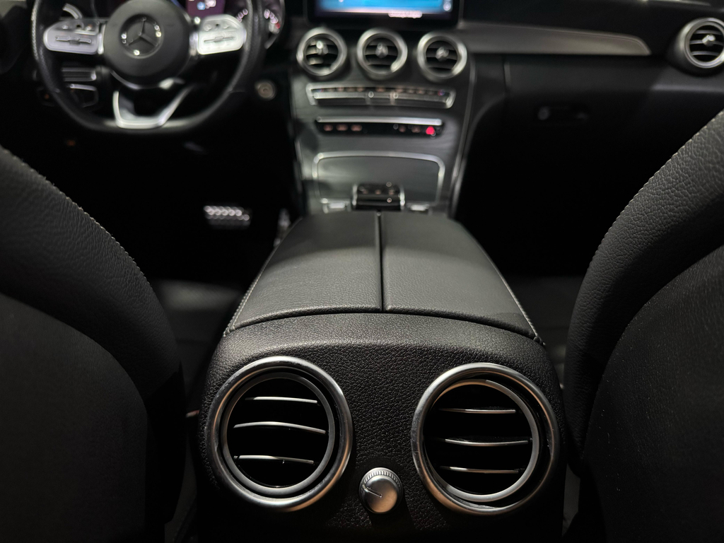 Mercedes Benz C-180 Preto