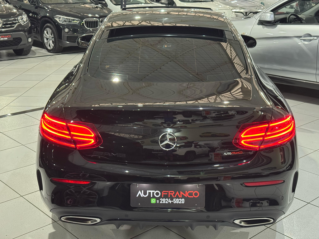 Mercedes Benz C-180 Preto