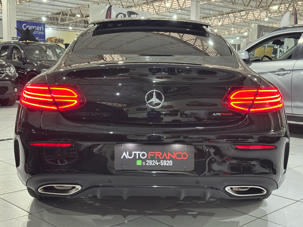Mercedes Benz C-180 Preto