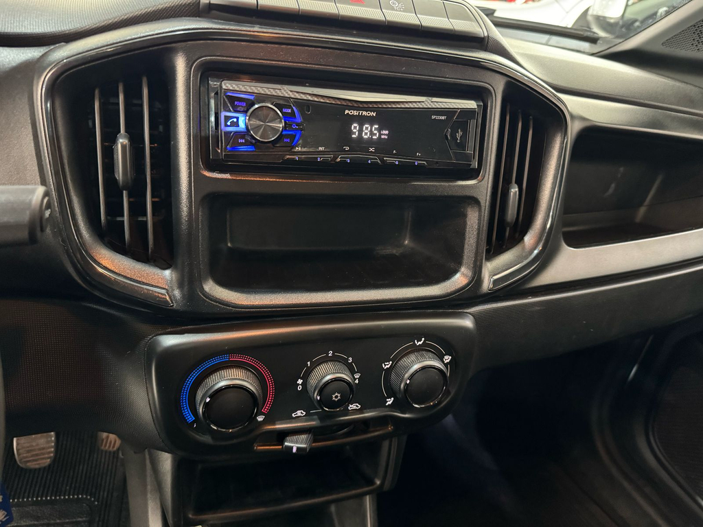 Fiat Strada Branco