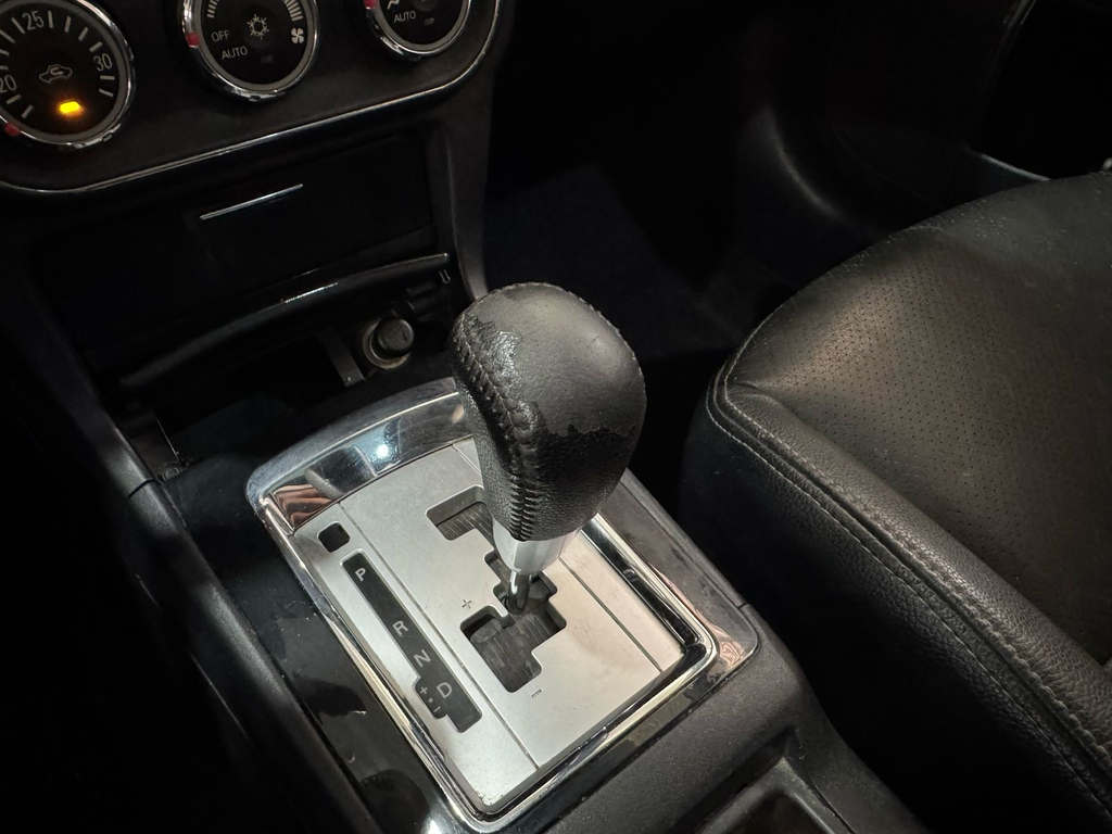 Mitsubishi Lancer Cinza