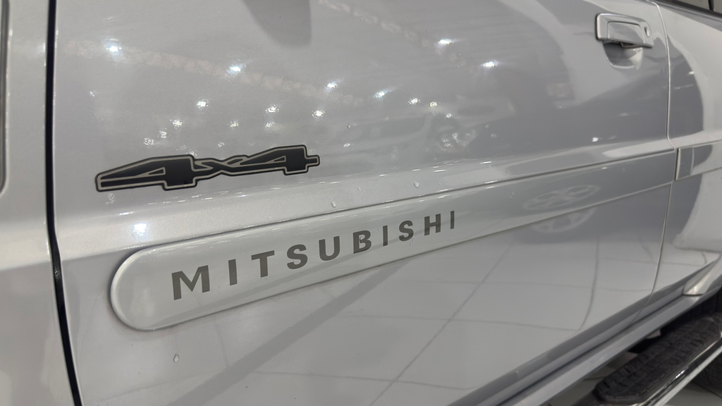 Mitsubishi Pajero TR4 Prata