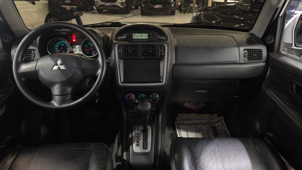 Mitsubishi Pajero TR4 Prata