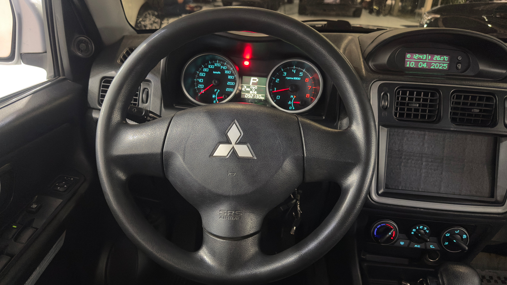Mitsubishi Pajero TR4 Prata