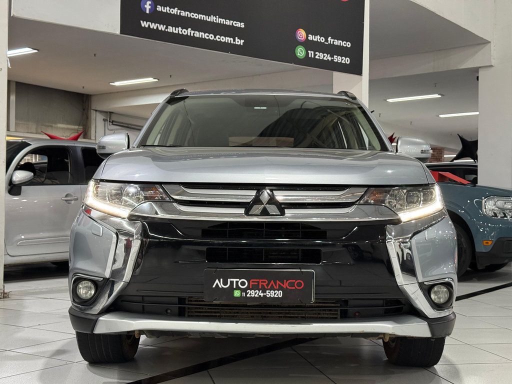 Mitsubishi Outlander Prata