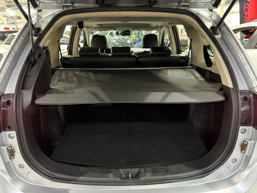 Mitsubishi Outlander Prata