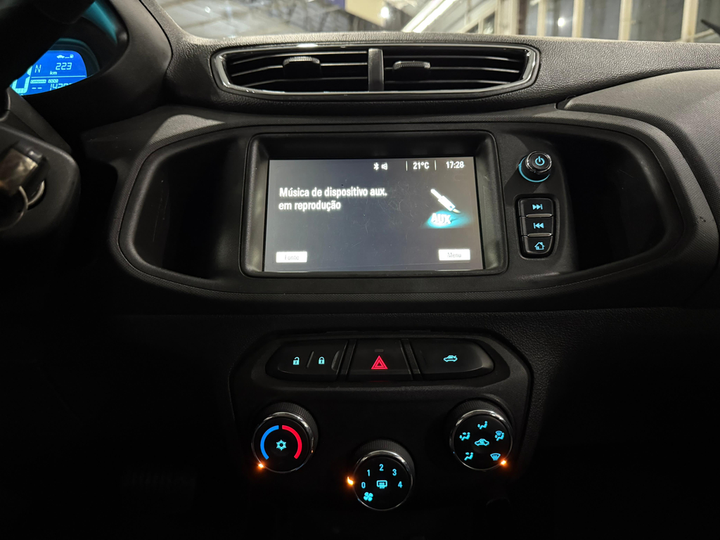 Chevrolet Onix Azul