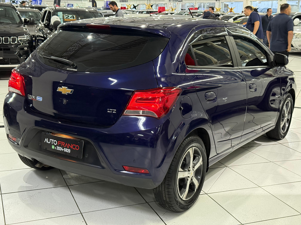 Chevrolet Onix Azul